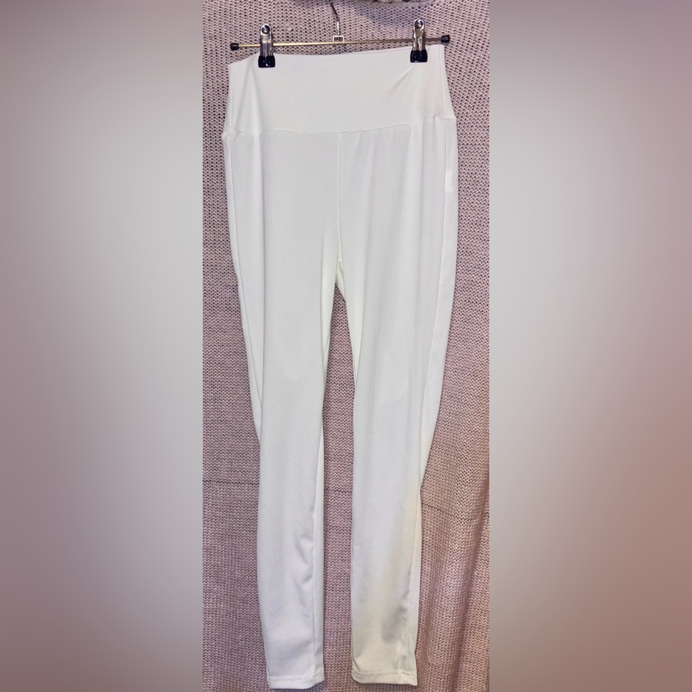 NWOT unbranded white leggings